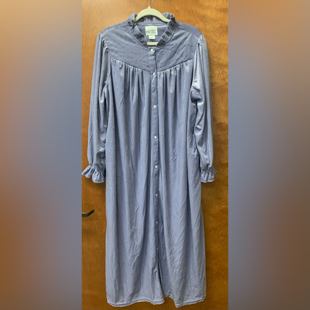 Cozee Corner velour robe/night dress/gown